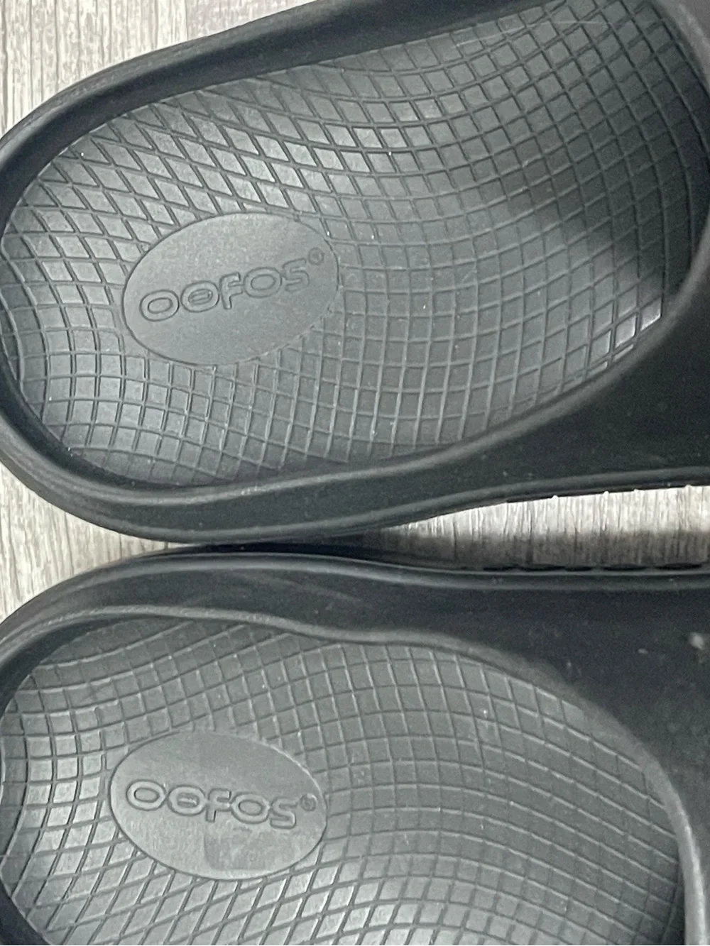 OOFOS comfortable slip